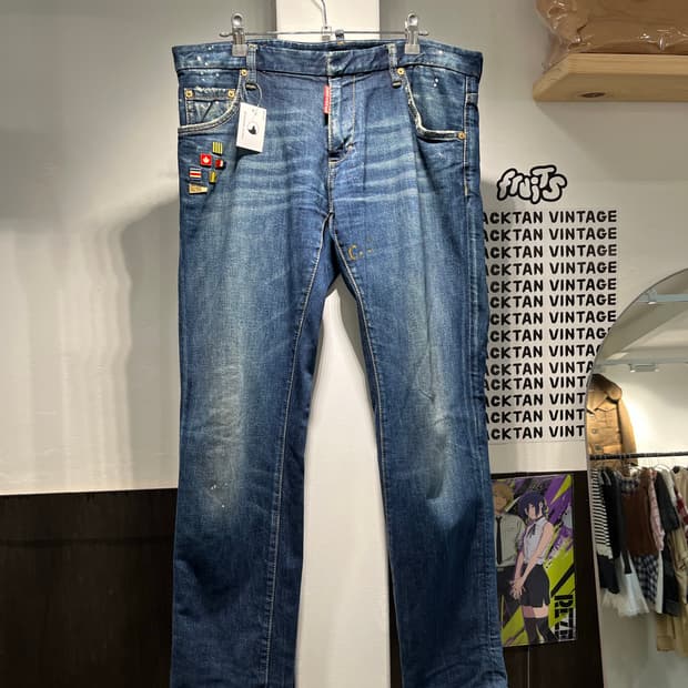 디스퀘어드2 멀티플래그 뱃지 데님팬츠