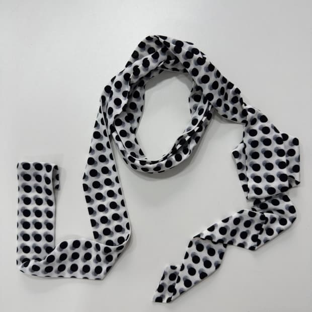 dot scarf 