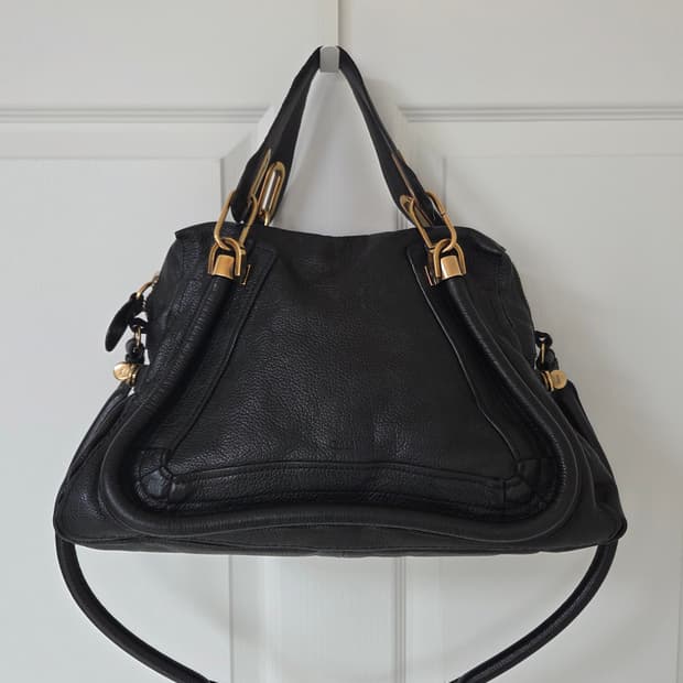 끌로에 파라티 M 토트백 블랙