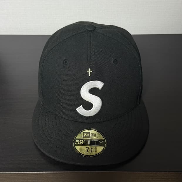 24SS 슈프림 골드 크로스 S 로고 뉴에라 블랙 712(59.6cm)