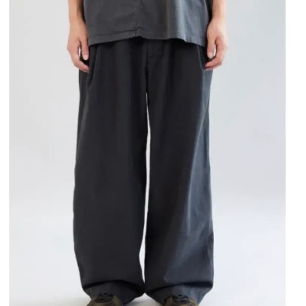 (2)해칭룸 Depp pleats trousers charcoal 