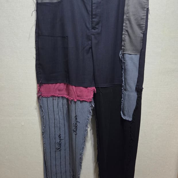 키드슈퍼 슬랙스 distressed suit bottom (multi)