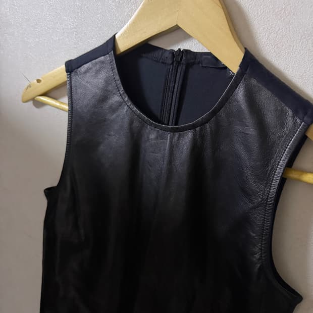 구찌 양가죽 민소매 GG로고 원피스 XS (여성 44정도)