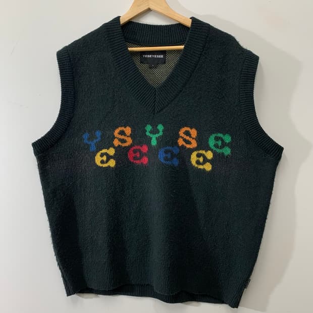 예스아이씨 니트 베스트