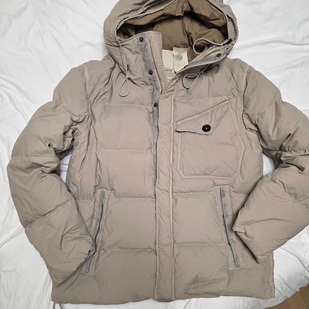 텐씨 서바이벌 다운 자켓 패딩 48 사이즈 베이지