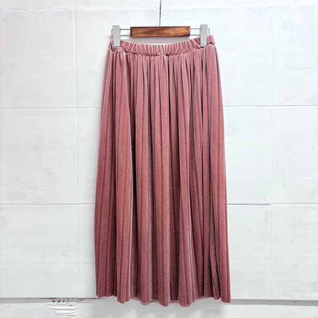 인디핑크 플리츠 벨벳 롱 스커트 