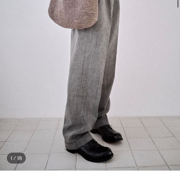 모노프리베 Textured Two Tuck Trousers 1