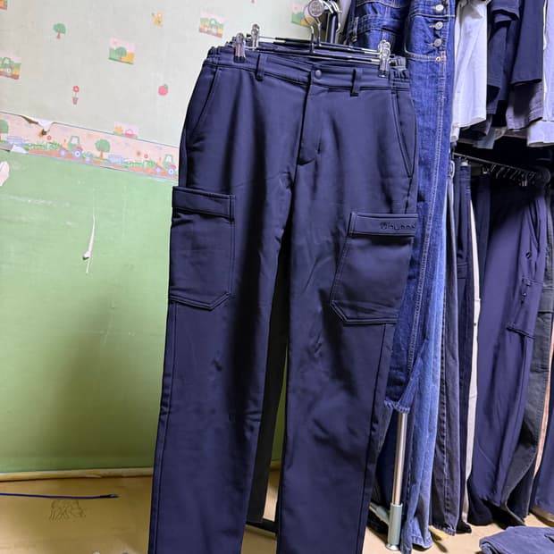 안녕하세여 험멜 약기모 조거팬츠 30사이즈 3종 판매합니다.