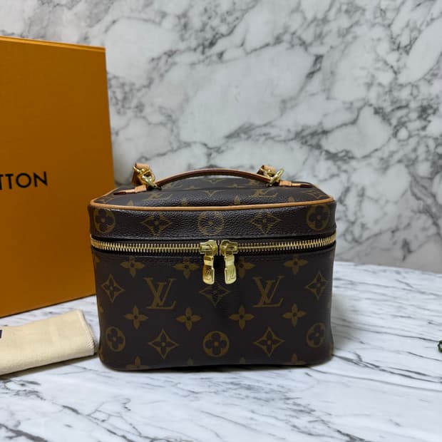 루이비통 니스 미니 모노그램 파우치 가방