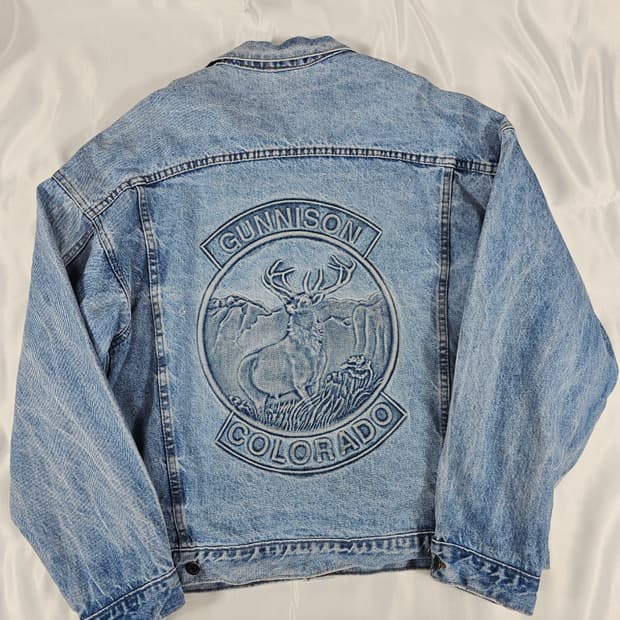 tyca엠보싱데님자켓