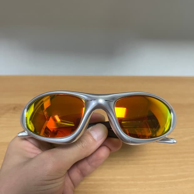 오클리 뉴 스트레이트 자켓 선글라스 실버