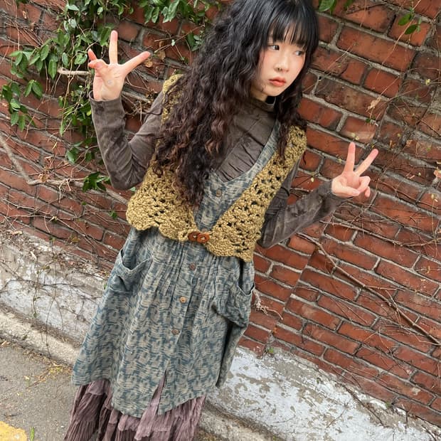 빈티지 카키 그린 그물 니트 베스트