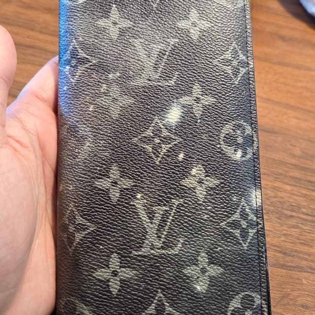 루이비통 갤럭시 장지갑팝니다.