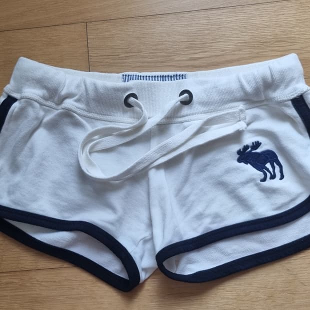 대대장 아베크롬비 돌핀팬츠 무스 화이트네이비