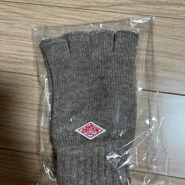 단톤 울 장갑(미개봉)