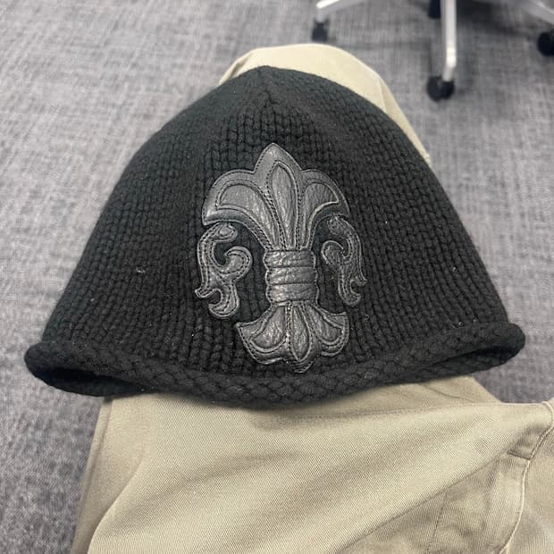 크롬하츠 플레어 캐시미어 비니