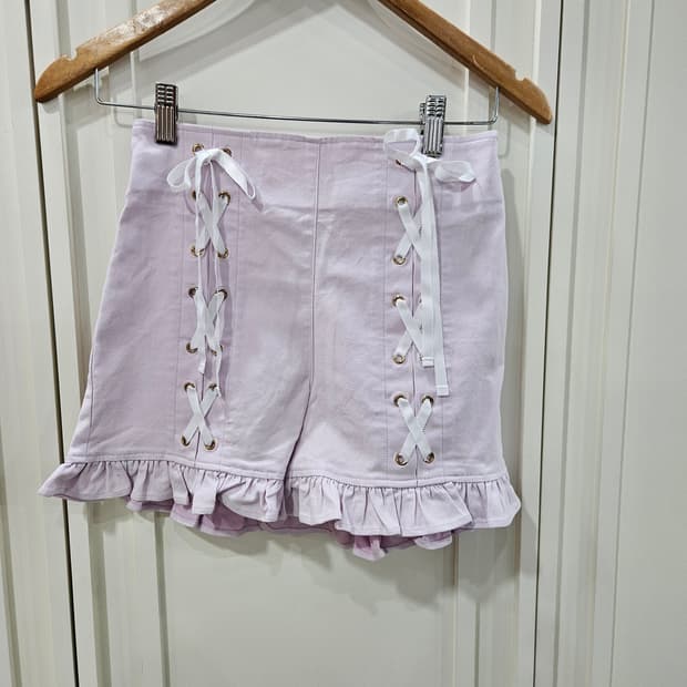 레이스업 프릴 반바지