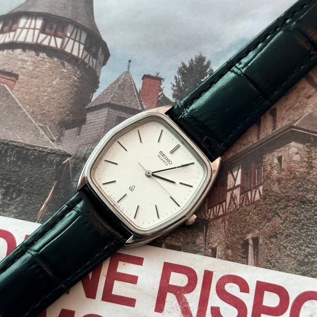 세이코 Seiko 쿼츠 펜타곤
