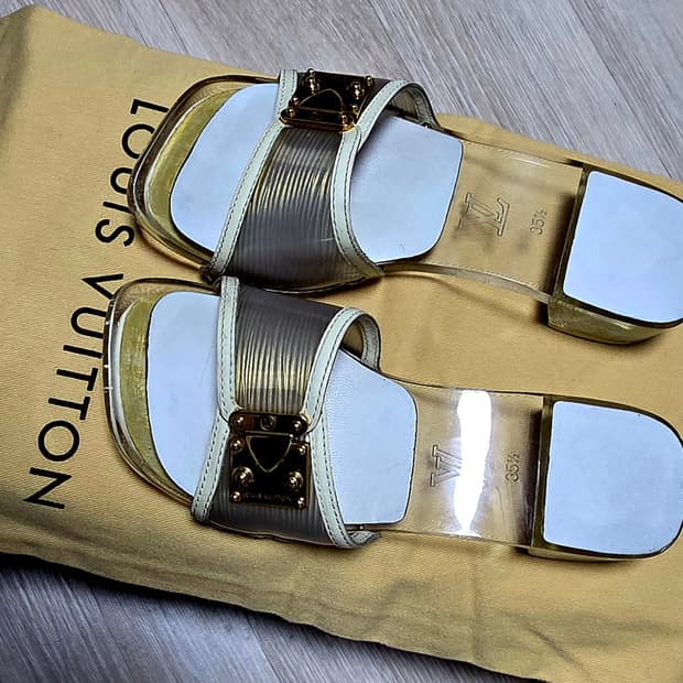 루이비통 샌들 35반 225~230 정품