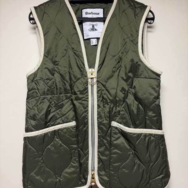 바버 알렉사청 노라 퀼트 베스트 올리브