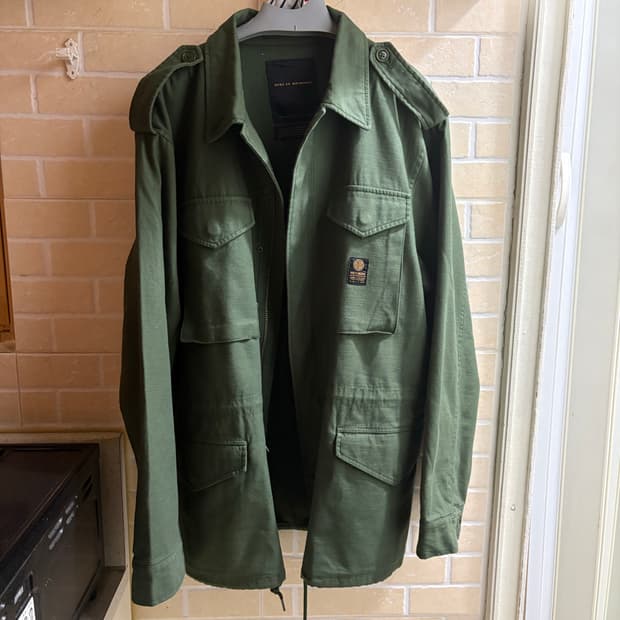 데우스 엑스 마키나 그린 야상 필드자켓 L사이즈