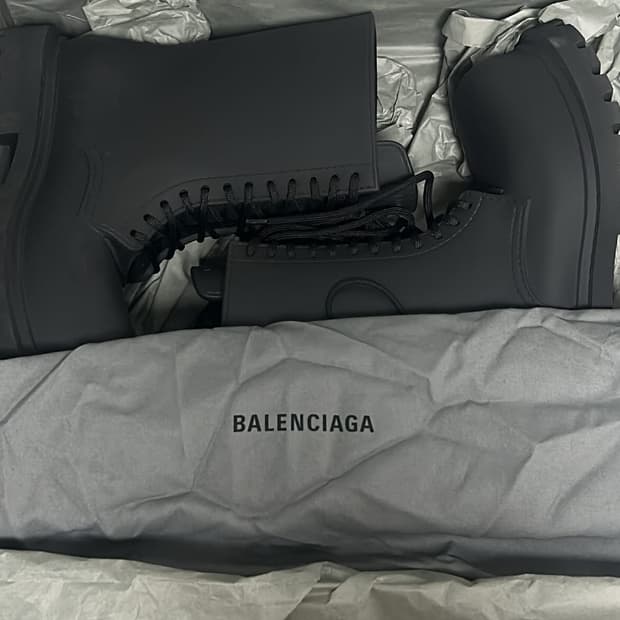 발렌시아가 스테로이드 부츠 42사이즈