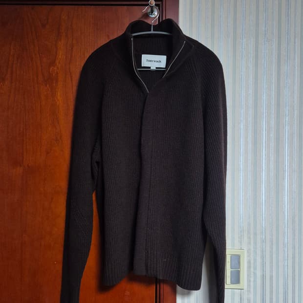 토니웩 SUPER FINE MERINO WOOL 니트 집업 [다크브라운]