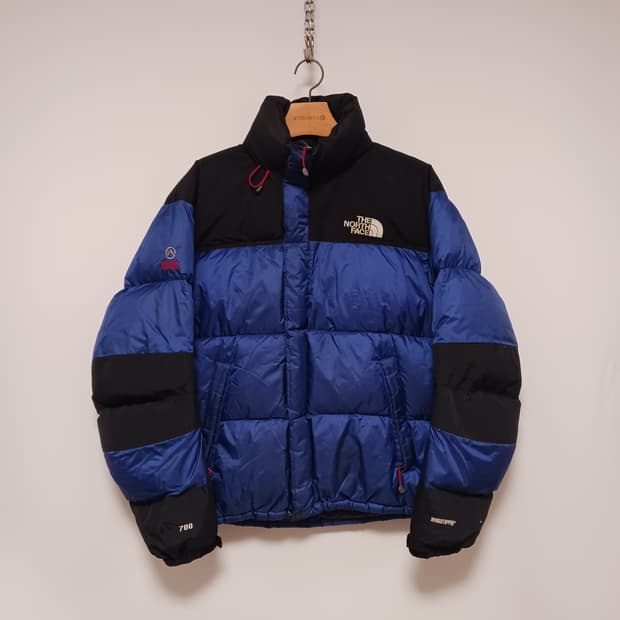 노스페이스 서밋시리즈. 700필 패딩