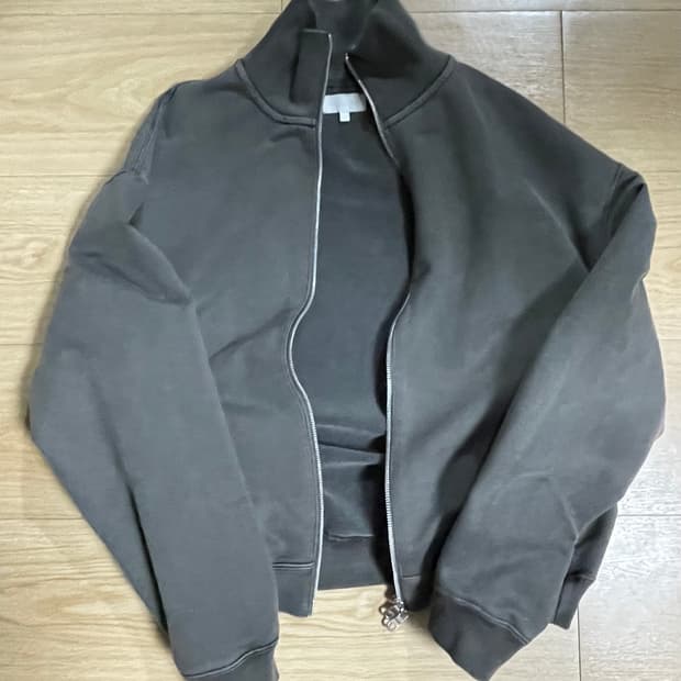 카네마사필 스웻집업 m