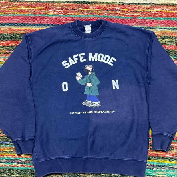 아웃스탠딩 V.S.C SWEAT SAFE MODE 맨투맨