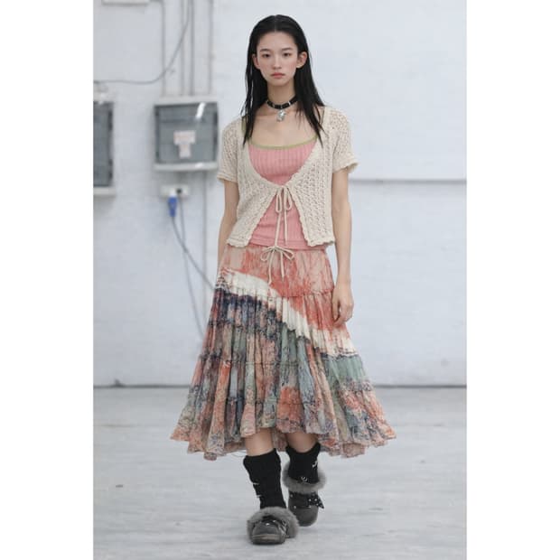 플리츠 스커트 + 가디건 + 핑크 탑 코디 set