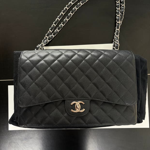 샤넬 클래식 점보 백