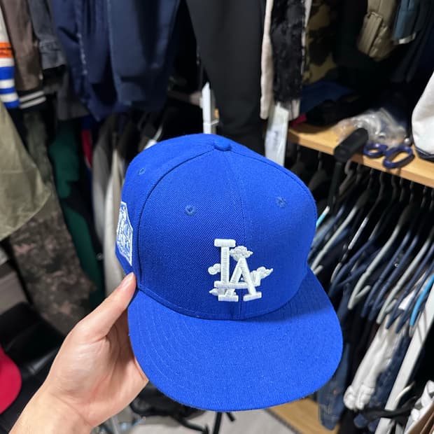 뉴에라 LA 다저스 커스텀 핏티드 7 3/8 (58.7cm)