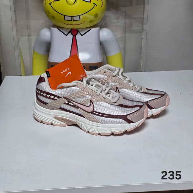 나이키 이니시에이터 팬텀 파슬 스톤 235
