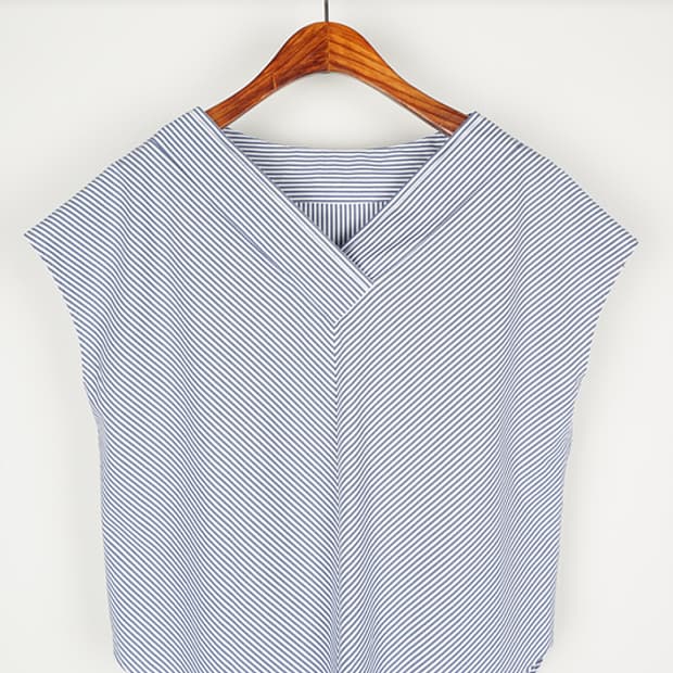  GALLARD GALANTE sleeveless blouse