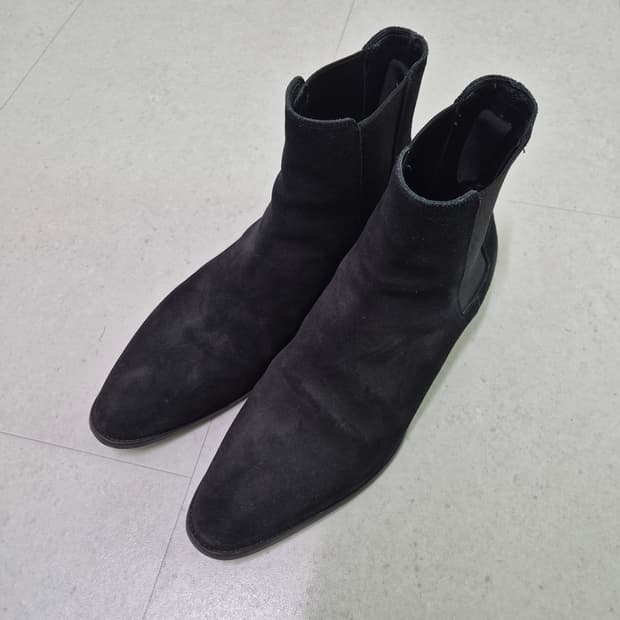 생로랑 와이어트30 스웨이드 첼시부츠 42