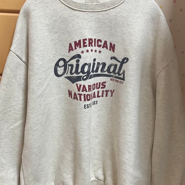 빈티지 레터링 아이보리 기모 긴팔 맨투맨