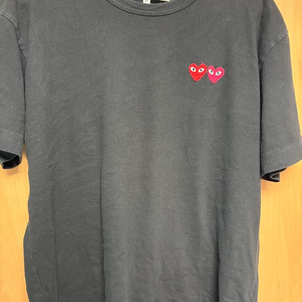 꼼데가르송 더블 하트 티셔츠 블랙 팝니다 (XL)