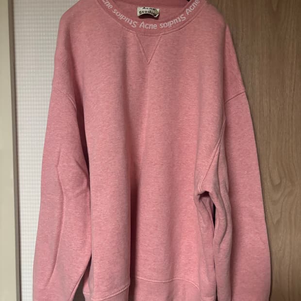 아크네스튜디오 넥로고 맨투맨