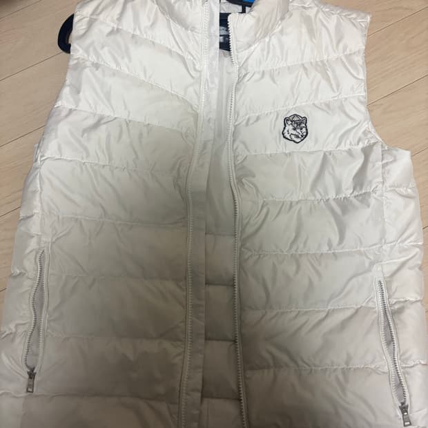 메종키츠네 경량 조끼 패딩