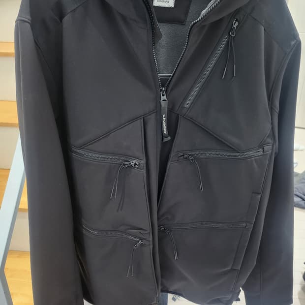 Cp컴퍼니 소프트쉘 고글 후드 자켓