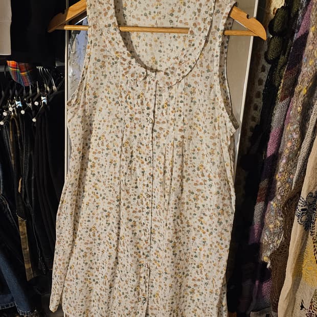 SM2 사만사모스모스 노란잔꽃 바선생핏 슬리브리스