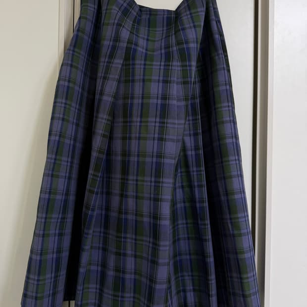 노컨텐츠 플리츠 체크 스커트