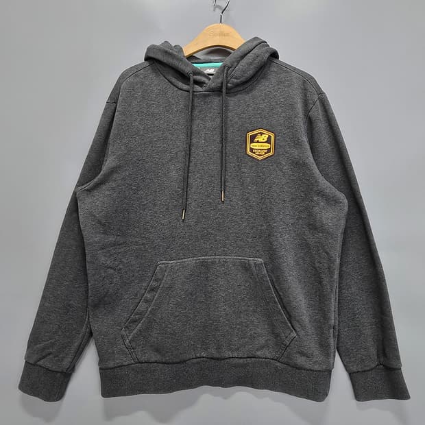 뉴발란스(New Balance) 로고 패치 후드티 그레이 100