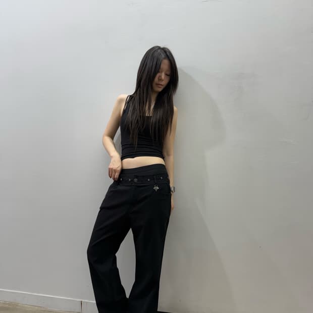 매쉬 디테일 블랙 부츠컷 팬츠