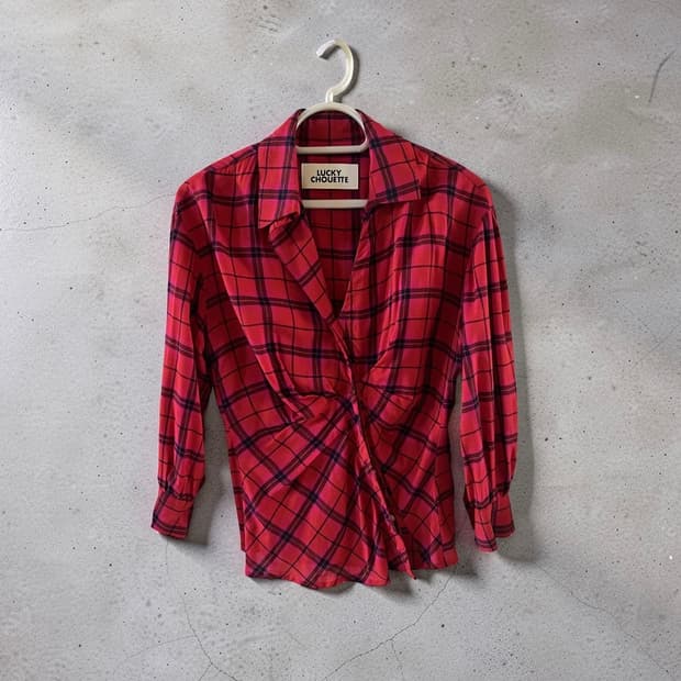 lucky chouette 레드체크 트위스트 블라우스 