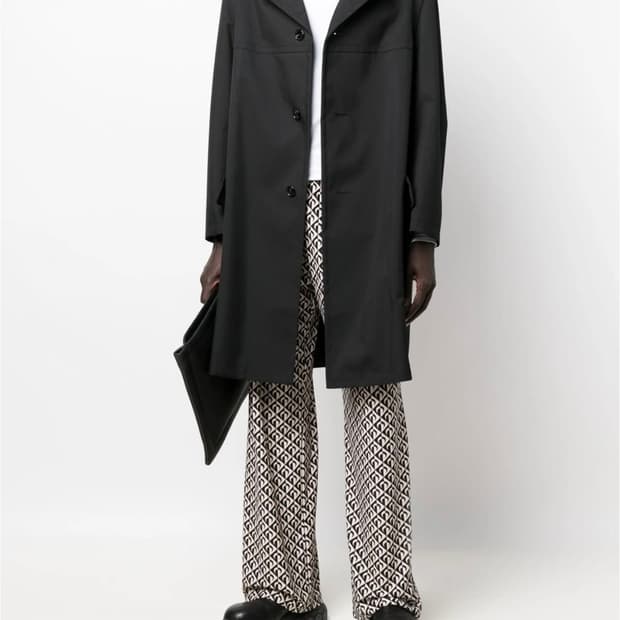 라프시몬스 터틀넥