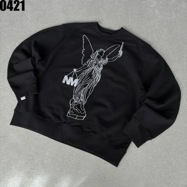 노메뉴얼 블랙 천사 맨투맨 M