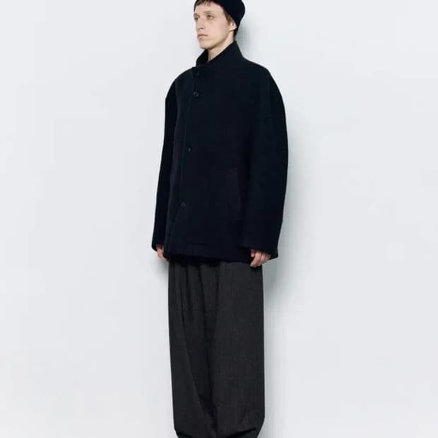 인사일런스 울 하프 코트