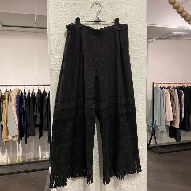 이세이미야케 apoc 하카마 팬츠